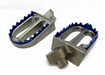 Footpegs with removable cleat RFX, grey/blue, RMZ250 10-21, RMZ450 08-21